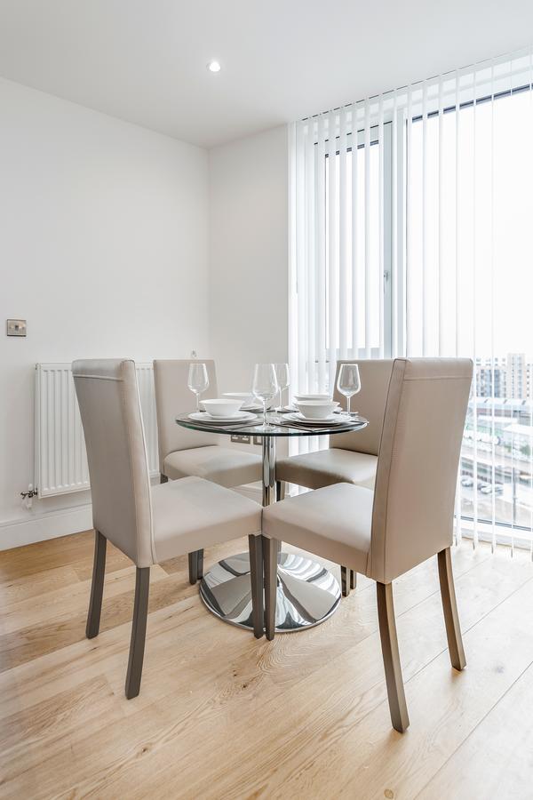 Luxury Stratford Apartment London Exterior photo